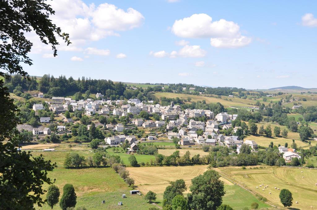 Domaine De L'Ours / Camping Lodge Saint-Urcize Luaran gambar